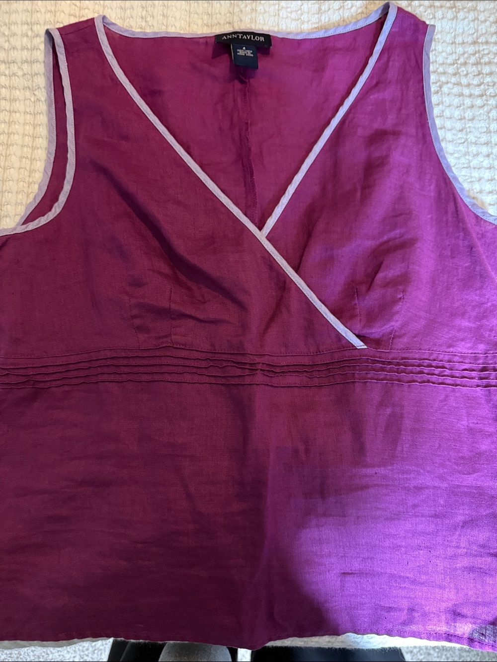 Ann Taylor Magenta Linen Sleeveless V-Neck Tank with Light Trim